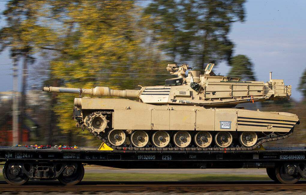 Xe tăng chủ lực Abrams do Mỹ sản xuất.