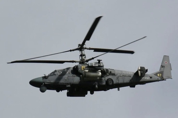Trực thăng tấn công Ka-52 của Nga rất dễ nhận biết với hai cánh quạt đồng trục.