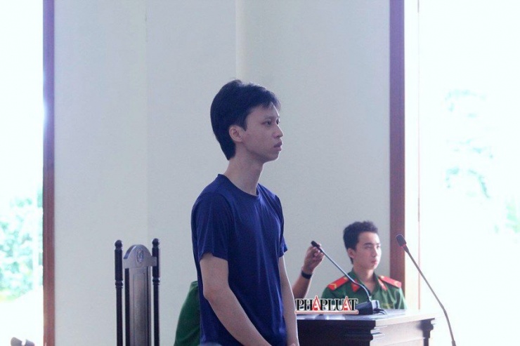 Bị cáo Minh tại tòa phúc thẩm ngày 8-9. Ảnh: NHẪN NAM