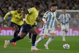 Trực tiếp bóng đá Argentina - Ecuador: Messi sút chệch cột dọc (Vòng loại World Cup)
