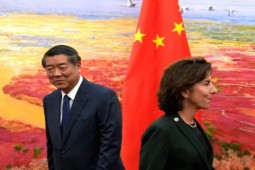 Bộ trưởng Mỹ từ chối lời kêu gọi của Trung Quốc