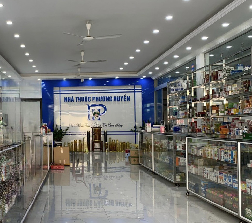 Không gian tư vấn rộng rãi tại Nhà thuốc