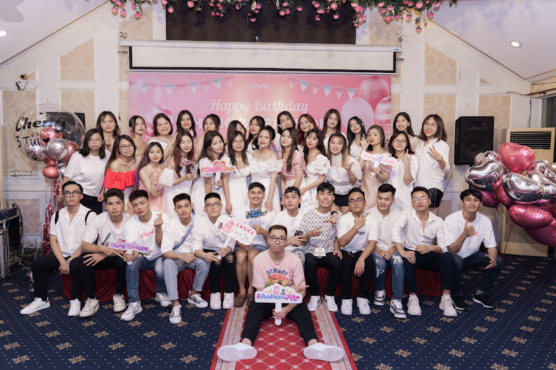 Đội ngũ nhân sự&nbsp;Chenglovehair&nbsp;trẻ trung và đầy nhiệt huyết