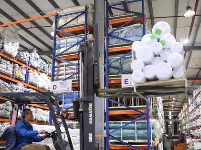 Kinh doanh - Chữa bệnh ngân hàng thừa tiền: Thuốc nào?