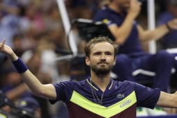 Thể thao - Medvedev "chơi như lên đồng" khi thắng Alcaraz, muốn làm tương tự để hạ Djokovic