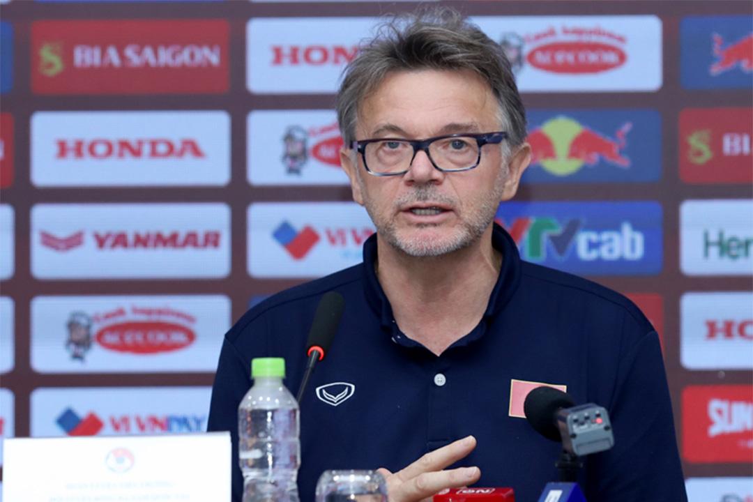 HLV Troussier là bậc thầy chiến thuật.