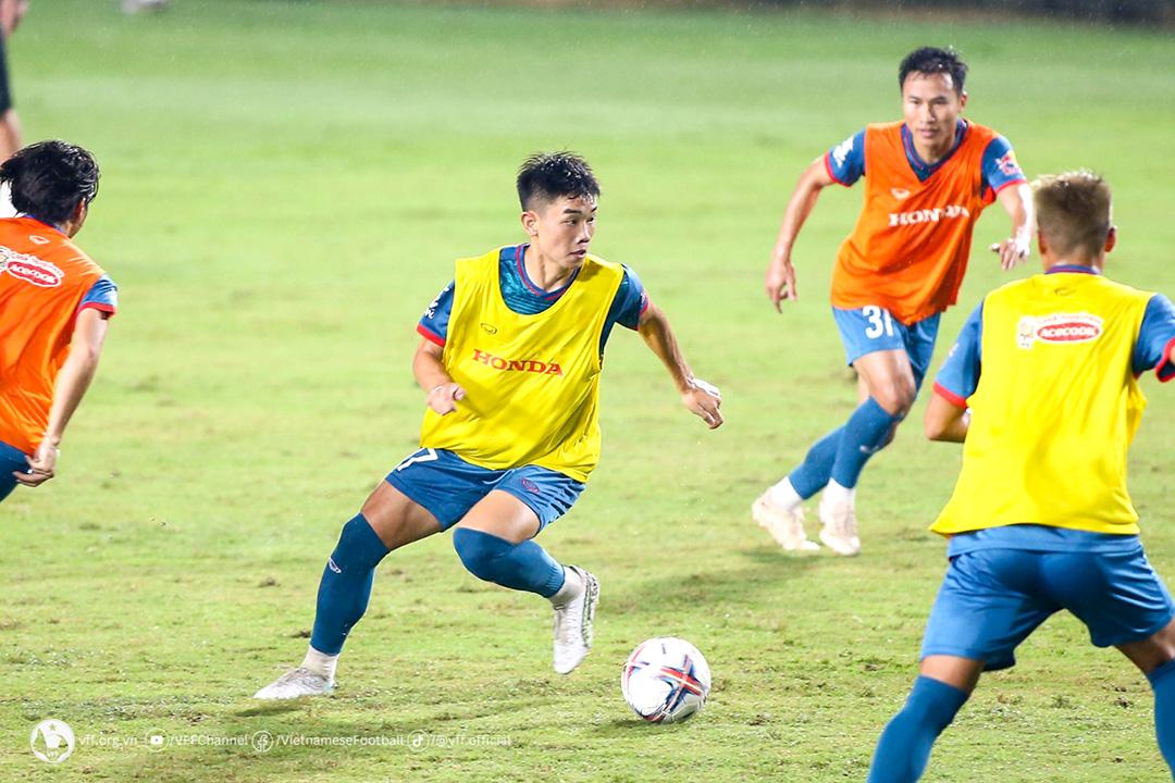 Nhiều cầu thủ mới được triệu tập lên ĐTQG Việt Nam.