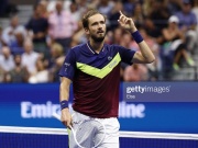 Thể thao - Trực tiếp tennis Alcaraz - Medvedev: &quot;Gấu Nga&quot; thắng set 4, đoạt vé chung kết (US Open) (Kết thúc)