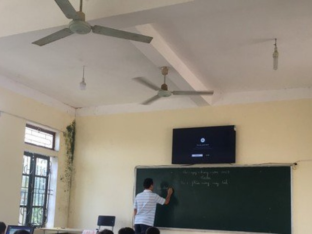 Giáo dục - du học - Thiếu giáo viên, một thầy giáo 'chạy sô' 5 trường