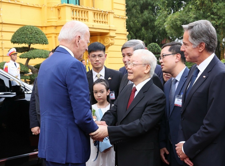  Tổng Bí thư Nguyễn Phú Trọng chào mừng Tổng thống Mỹ Joe Biden. (Ảnh:  TTXVN) 