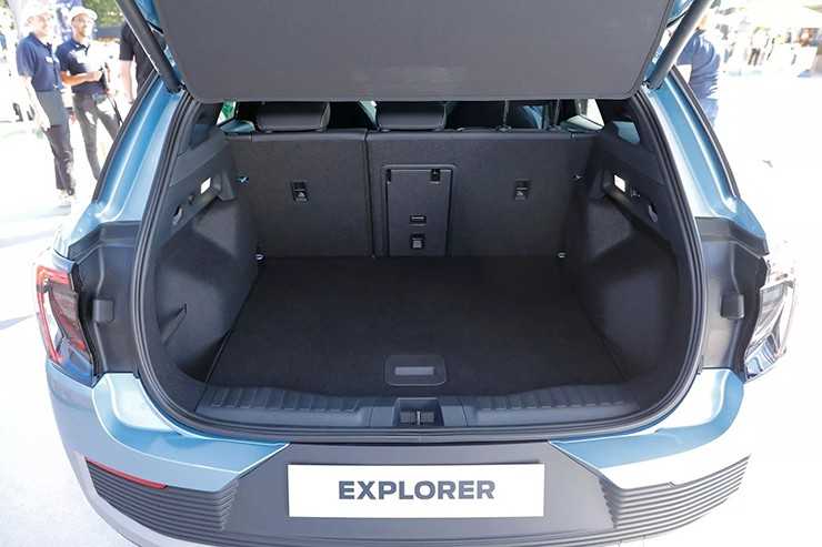 Cận cảnh Ford Explorer EV, xe gầm cao thuần điện &#34;mượn&#34; khung gầm Volkswagen - 7