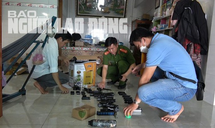 Lực lượng làm nhiệm vụ tạm giữ tang vật có liên quan