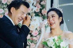 Đời sống Showbiz - Hà Thanh Xuân chia tay &quot;Vua cá Koi&quot;: Sau lễ cưới sống gần như trầm cảm