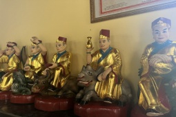 Tin tức trong ngày - CLIP: Chiêm ngưỡng 18 vị La Hán chế tác từ gỗ quý hơn 100 năm tuổi