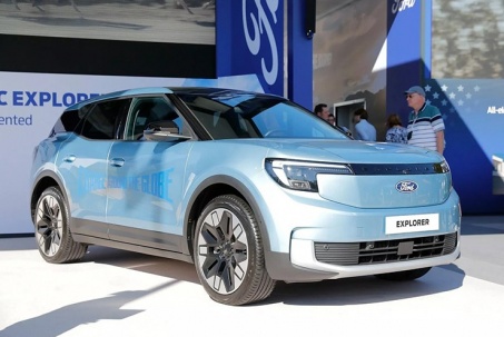 Cận cảnh Ford Explorer EV, xe gầm cao thuần điện "mượn" khung gầm...