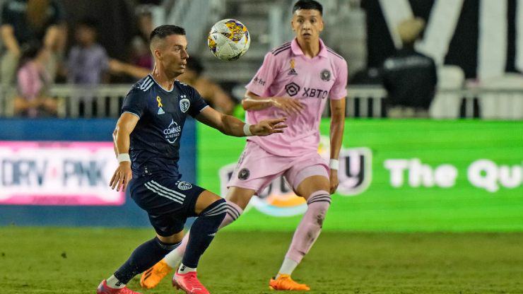 Inter Miami (áo hồng) tiếp tục chuỗi trận thành công