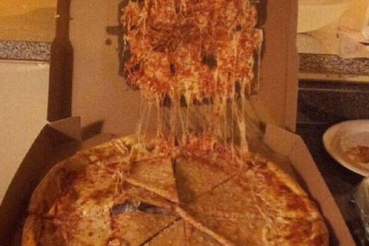 Cơn ác mộng của mọi tín đồ pizza đều trở thành hiện thực.
