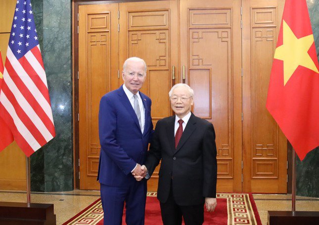 Tổng Bí thư Nguyễn Phú Trọng và Tổng thống Mỹ Joe Biden trong cuộc họp báo chung ngày 10/9. (Ảnh: Như Ý)