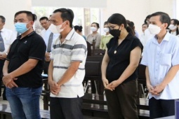 Tin tức trong ngày - Hoãn phiên xử cựu giám đốc Sở LĐ-TB&amp;XH Bình Dương vì vắng 13 bị cáo và kiểm sát viên