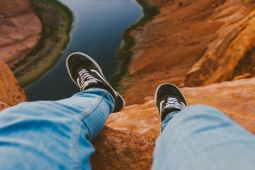 Media - Làm thế nào con người sống sót khi rơi từ nhà cao tầng, máy bay?