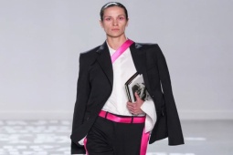 Thời trang - Giới mộ điệu thời trang thế giới nức lòng với BST của NTK gốc Việt