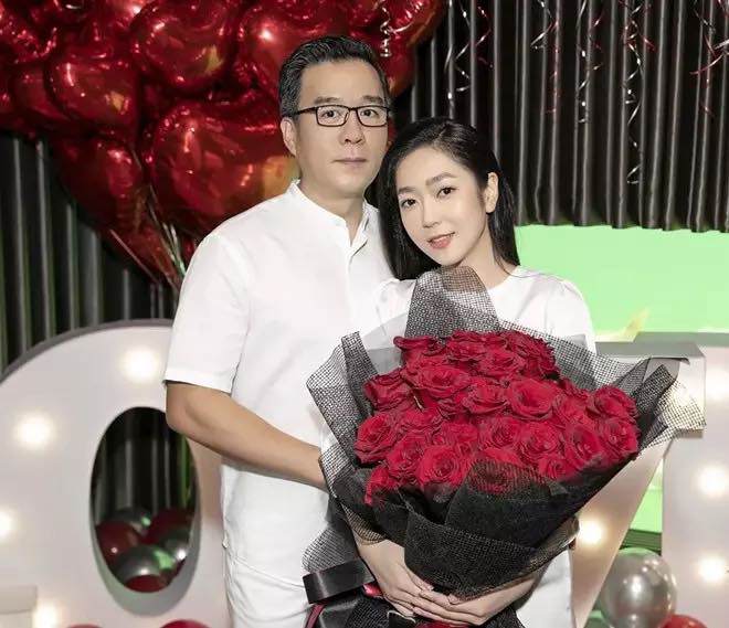 Hà Thanh Xuân sáng nào dậy cũng phải uống nước ấm, da mặt đẹp đến Quang Lê còn mê - 9