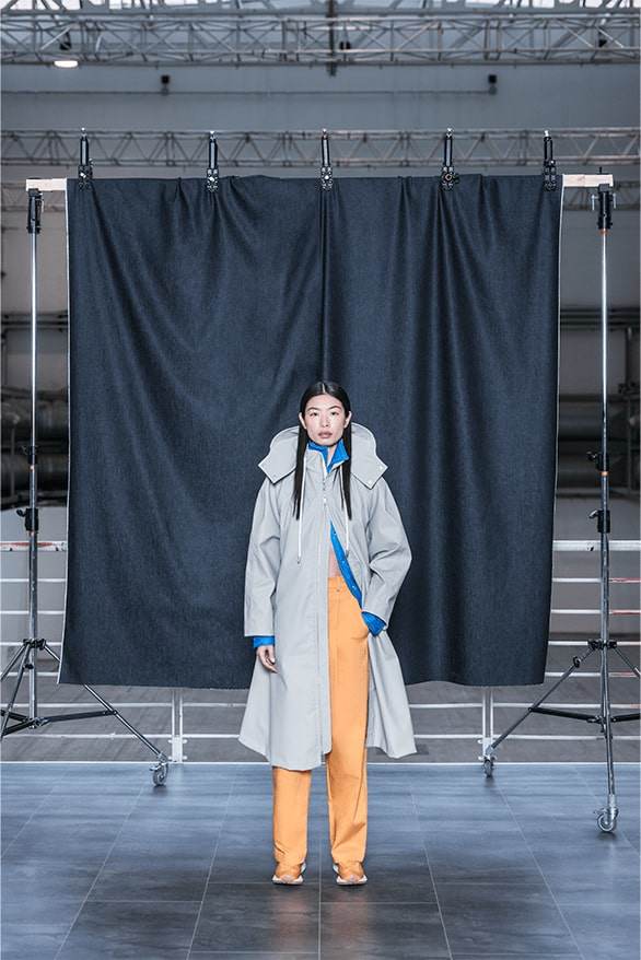 Bộ sưu tập bền vững của Emporio Armani đi từ bờ biển đến sân bóng - 20