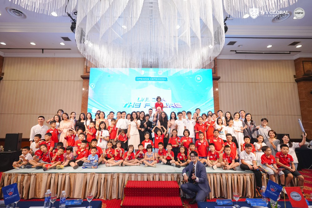 Học sinh và thầy cô Ivy Global School hào hứng chào đón năm học mới