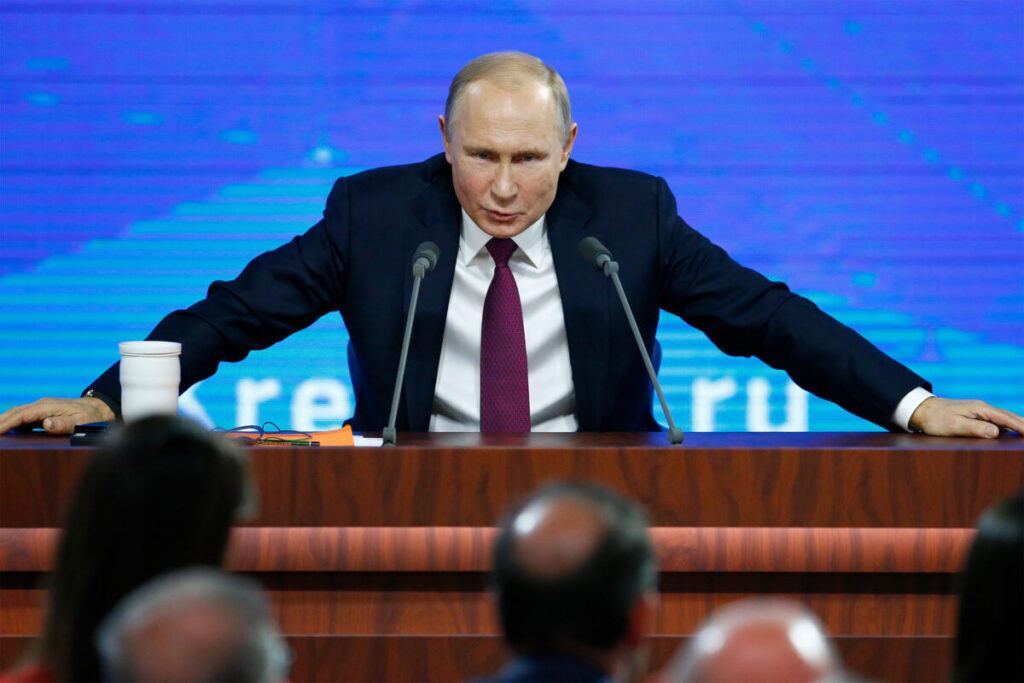 Ông Putin hiện là nhà lãnh đạo có uy tín lớn bậc nhất nước Nga (ảnh: CNN)