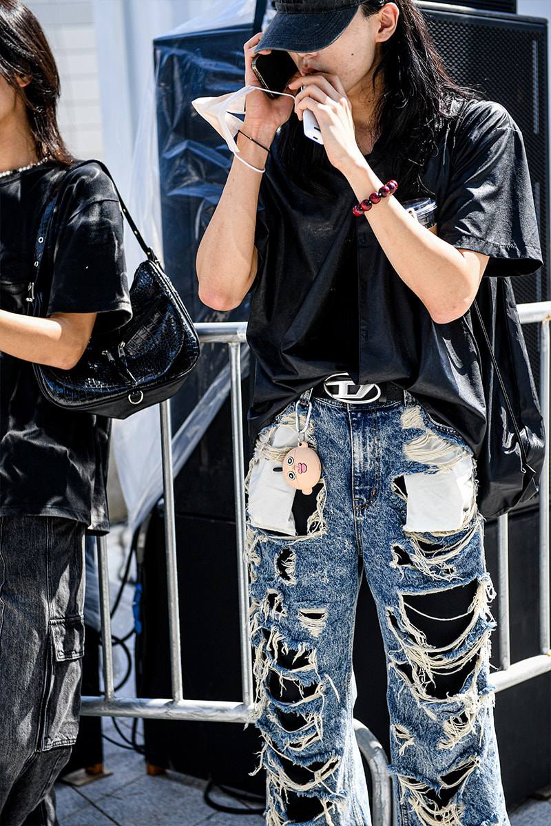 Phong cách đường phố ấn tượng tại Tuần lễ thời trang Seoul SS24 - 15