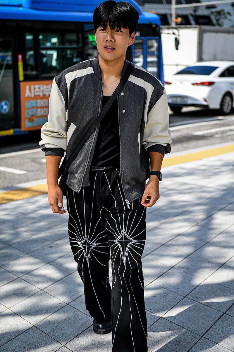 Phong cách đường phố ấn tượng tại Tuần lễ thời trang Seoul SS24 - 14