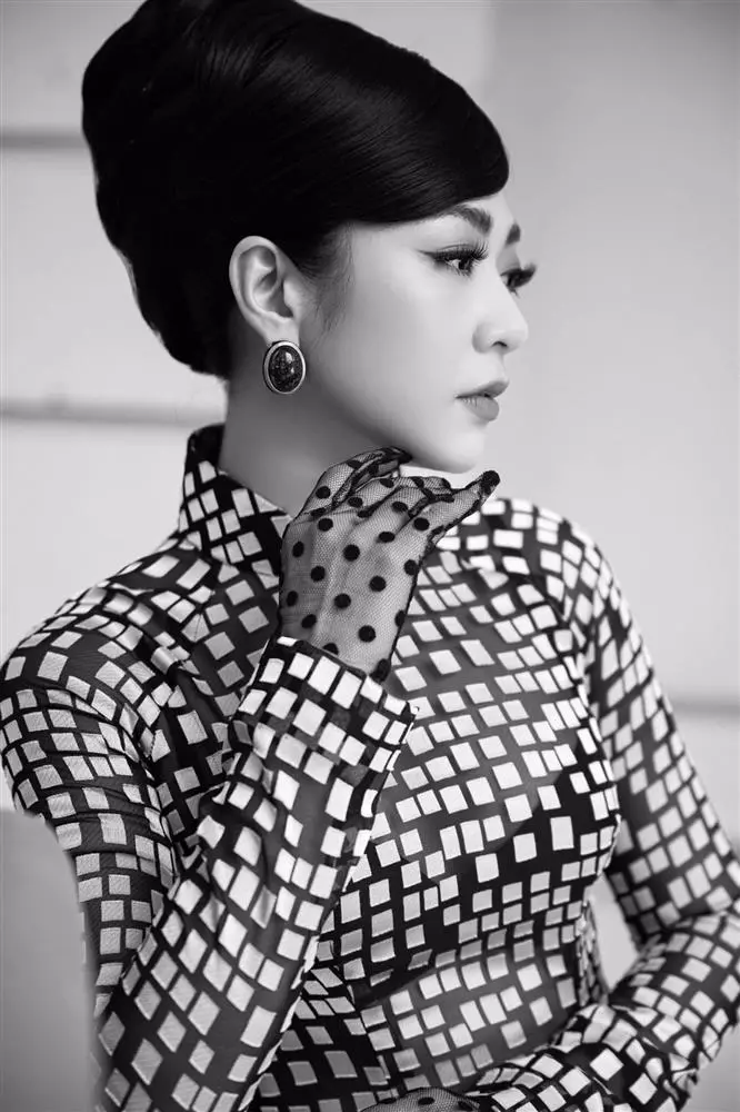 Hà Thanh Xuân sáng nào dậy cũng phải uống nước ấm, da mặt đẹp đến Quang Lê còn mê - 4