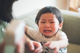 Bố mẹ đánh đòn khiến trẻ ảnh hưởng tâm lý như thế nào