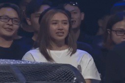 Con gái rapper Thái VG gây sốt khi lên sóng truyền hình, khóc nức nở vì điều này