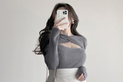 Thời trang - Nàng công sở nên tránh những kiểu áo len này