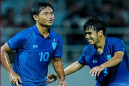 Bóng đá - Video bóng đá U23 Thái Lan - U23 Malaysia: "Không chiến" định đoạt, ngôi đầu xứng đáng (Vòng loại U23 châu Á)
