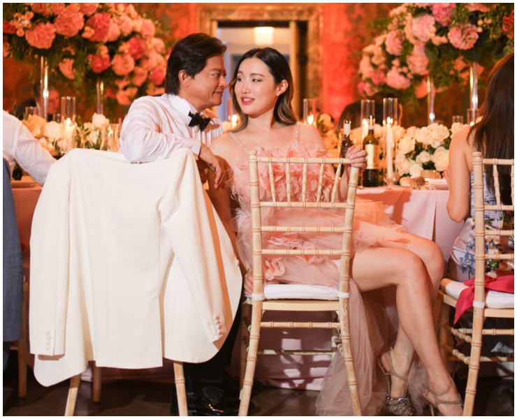 Trước khi cưới vợ đẹp, nam ca sĩ đã từng có một đời vợ.