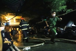 Media - VIDEO: Thông tin ban đầu về vụ cháy chung cư mini ở phố Khương Hạ, Hà Nội