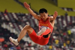 Thể thao - Những kỷ lục điền kinh ASIAD hàng thập kỷ: "Người bay xa" 8m24, cú nhảy 5m70