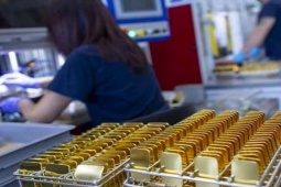 Kinh doanh - Dự báo giá vàng ngày 14/9: Quay đầu tăng, các "cá mập" lại đổ xô gom vàng