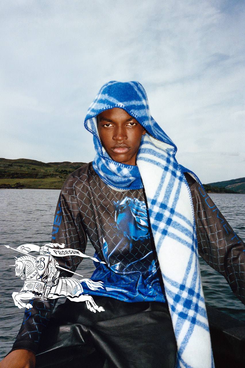 Burberry ra mắt loạt sản phẩm tiếp quản thành phố "Burberry Streets" - 1