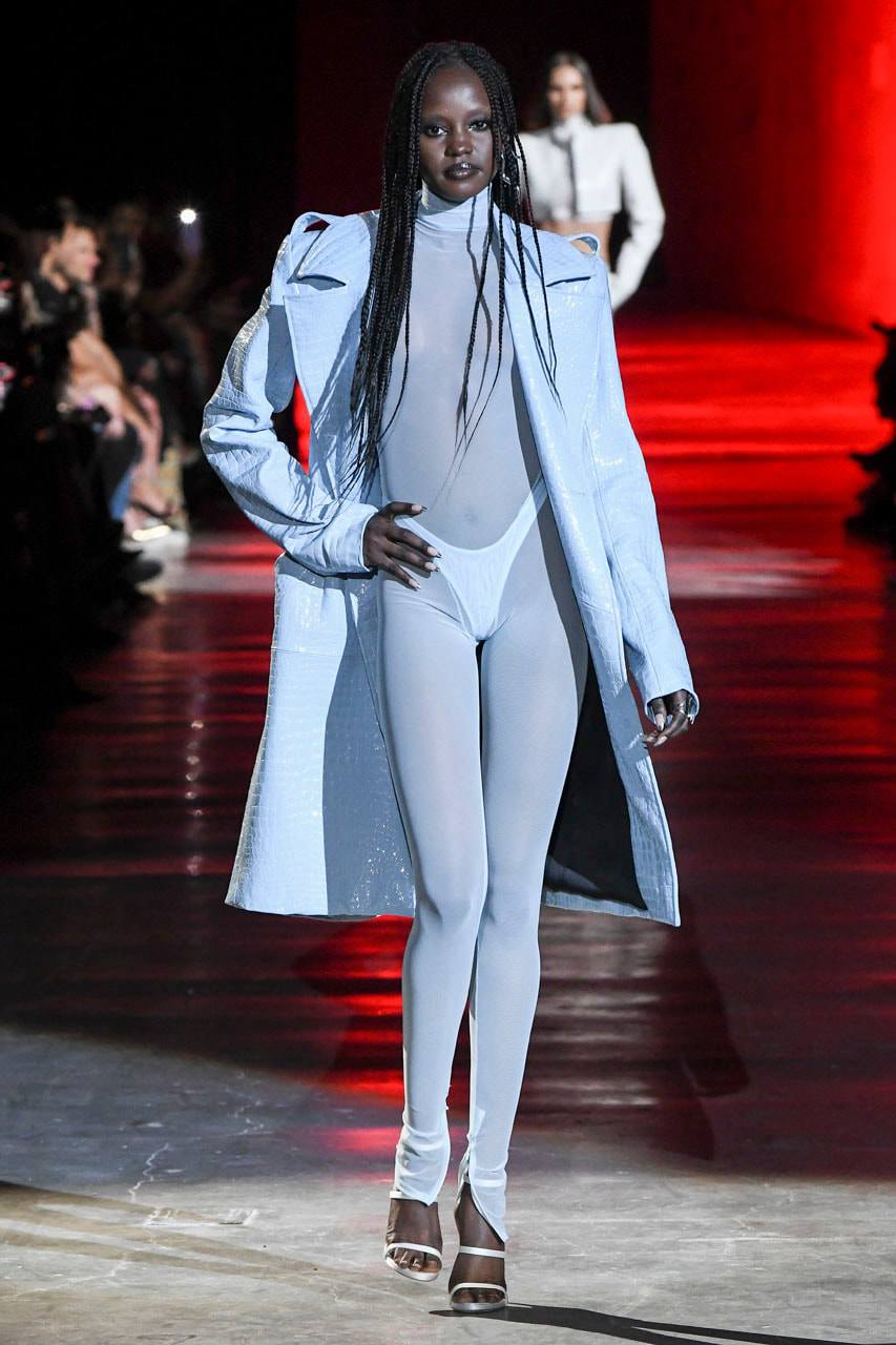 LaQuan Smith nam tính hóa trang phục nữ và ngược lại - 5