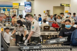 Tin tức trong ngày - Phát hiện hành khách định mang đạn còn nguyên hạt nổ lên máy bay