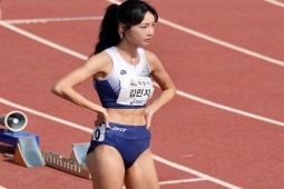 Làm đẹp - Vận động viên điền kinh "gây sốt" trên đường đua vì quá xinh, body rắn chắc như đá tảng