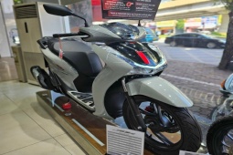 Thế giới xe - Thị trường xe máy rầm rộ khuyến mại kích cầu, nhiều xe giảm giá cực sốc