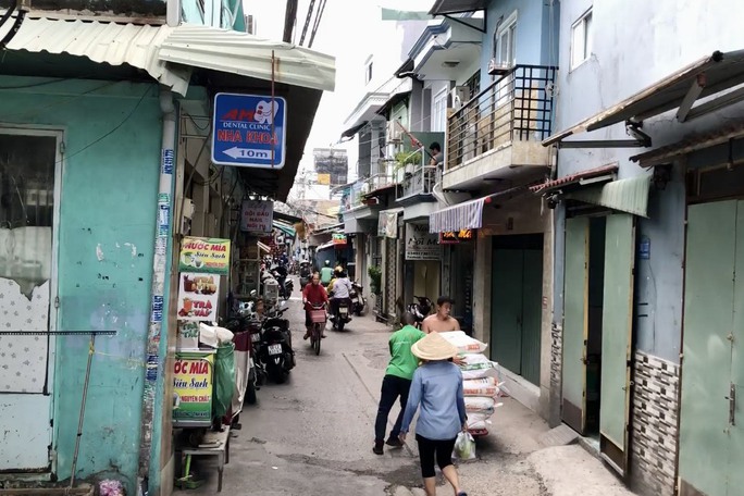 Hẻm 30, đường Lâm Văn Bền, phường Tân Kiểng