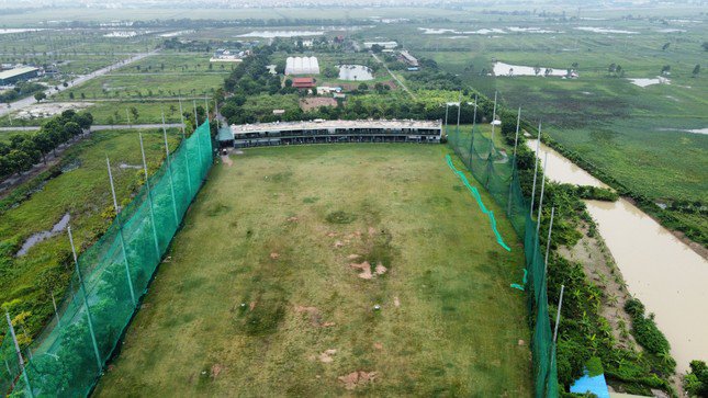 Sân tập golf "khủng" gần 28.000m2 trên khu đất công cộng xây sai quy hoạch, sử dụng đất sai mục đích tại Khu đô thị Thanh Hà - Cienco5 vẫn ngang nhiên hoạt động.