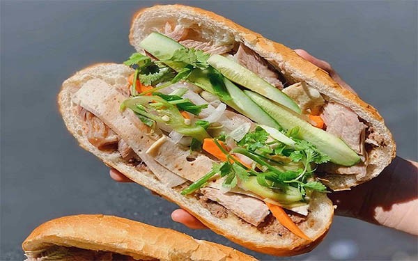 Để có món bánh mì pate thập cẩm ngon không hề khó