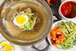 Ẩm thực - Công thức làm mì lạnh chuẩn Hàn Quốc ngay tại nhà cực đơn giản