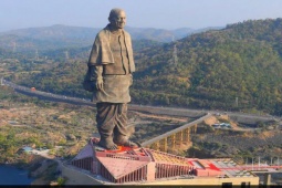 Media - Choáng ngợp với bức tượng cao nhất thế giới
